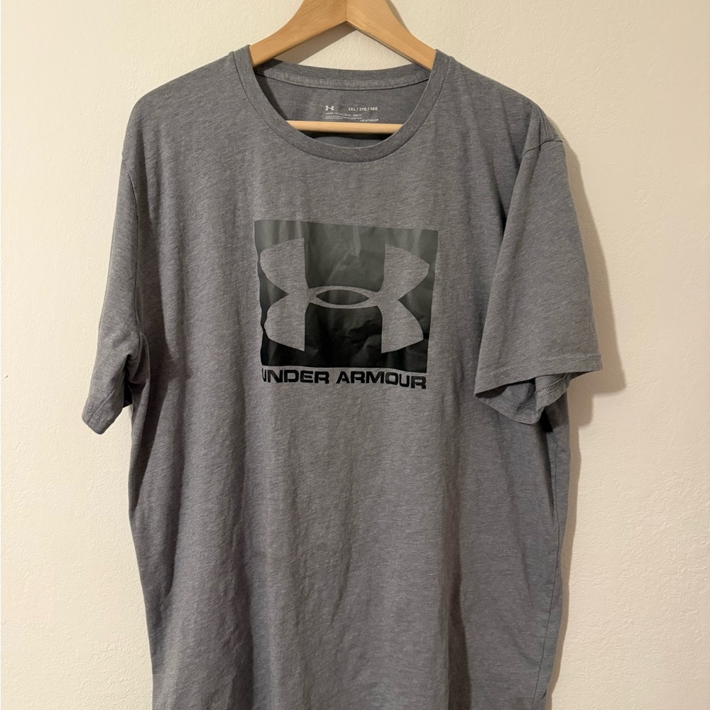 Under Armour Men's Charcoal Tee